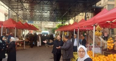 بيلف إسكندرية كلها.. خريطة جديدة لسوق اليوم الواحد بالمحافظة.. يقام فى عد من الأحياء يوميا.. تخفيضات تصل لـ 30%.. وإقبال كبير من المواطنين.. ومبادرة 100مليون صحة للكشف المجانى على المترددين.. فيديو وصور