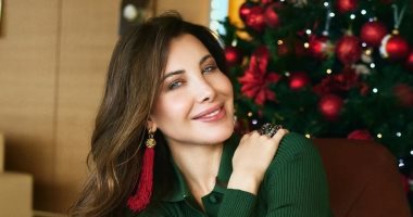 merry christmas .. جولة فى حسابات نجوم مصر والوطن العربى على السوشيال ميديا.. سميرة سعيد وإلهام شاهين مع كارول سماحة يحتفلن بالكريسماس.. نانسى عجرم بفستان بلون شجرة الصنوبر.. وجنات مع بناتها بالبيجامات الحمراء