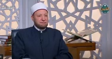 ما حكم الصلاة مع قسطرة البول لسيدة عجوز؟.. أمين الفتوى يُجيب