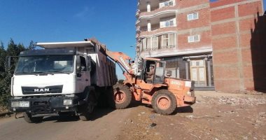 رفع 2063 طن قمامة وتحرير 95 مخالفة تموينية بكفر الشيخ.. صور