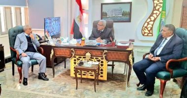 وكيل تعليم الإسماعيلية يناقش الاستعدادات النهائية لامتحانات نصف العام