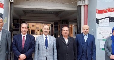 نائب رئيس جامعة بنها يتفقد سير الامتحانات بكلية العلوم