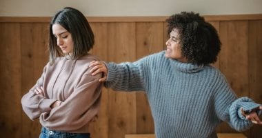 6 سلوكيات تقضى على أقوى الصداقات.. تجنبها قبل فوات الأوان
