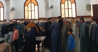 "قوتنا فى وحدتنا".. عائلات طنط الجزيزة بالقليوبية يهنئون الأقباط بعيد الميلاد عائلات طنط الجزيزة يهنئون بعيد الميلاد
