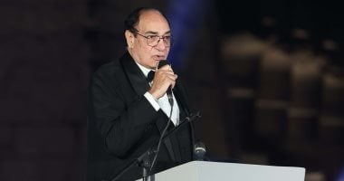 مجدى أحمد على بعد تكريمه بالأقصر: شكرا للمهرجان الذى أعطانا طاقة لنستكمل عملنا