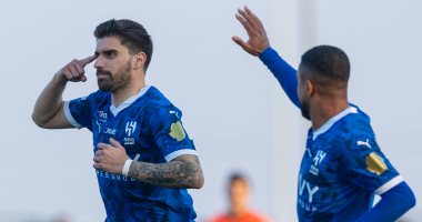 الهلال يعود لصدارة الدوري السعودي بخماسية ضد العروبة.. فيديو