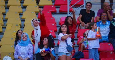 الجالية المصرية وبعض الجماهير الأنجولية تدعم بيراميدز وماييلي أمام ساجرادا.. صور بيراميدز