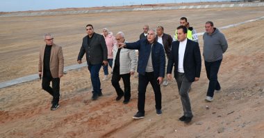 مسئولو "الإسكان" يتفقدون المشروعات السكنية والبنية الأساسية بمدينة العاشر من رمضان