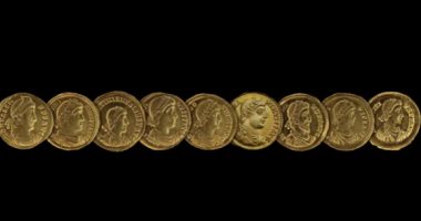 اكتشاف عملات ذهبية رومانية تصور الإمبراطور غير الشرعى عمرها 1700 عام عملات ذهبية رومانية