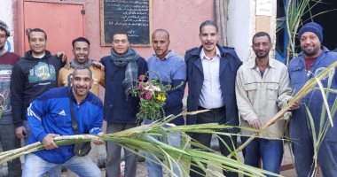 انطلاق موسم "كسر" القصب فى الأقصر.. سكر أرمنت ينظم احتفالية للعمال بفتح أبواب المصنع رسميا أمام المزارعين.. رئيس المدينة يناقش خطط دعم المقطورات على الطرق الزراعية.. المصنع يعمل بطاقة إنتاجية 150 ألف طن سنويا