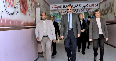 محافظ سوهاج يتفقد امتحانات النقل للفصل الدراسى الأول في جولة مفاجئة