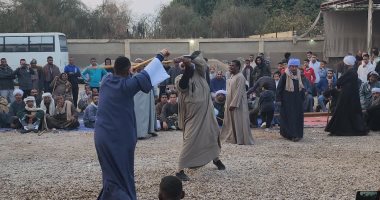 أهالى العوامية بالأقصر يحتفلون بمولد الشيخ أبو الغطاس بحلقات التحطيب.. فيديو