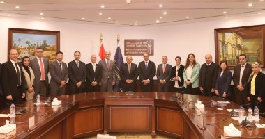 "الاتصالات": إعداد كوادر فى التخصصات التكنولوجية المتقدمة وتأهيلها للعمل ببنك مصر