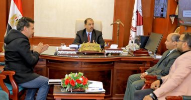 محافظ سوهاج يترأس اجتماعا لمناقشة تعديل مواعيد فتح وغلق بعض المواقع الأثرية اللواء دكتور عبد الفتاح سراج محافظ سوهاج