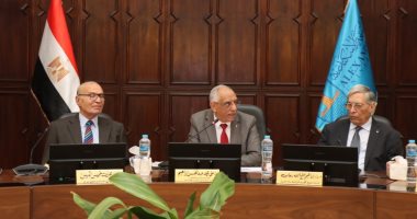 جامعة الإسكندرية تناقش سير امتحانات الفصل الأول بجميع كليات الجامعة