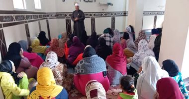 "القومى للمرأة" يجوب القرى والنجوع بأنشطة مبادرة بداية.. جلسات دوار مع السيدات للتوعية بقضايا الأسرة.. مدير الحملات لـ"اليوم السابع": دربنا 10 آلاف قيادة دينية.. وهدفنا الوصول لـ10 ملايين أسرة القومى للمرأة يجوب قرى ونجوع المحافظات بأنشطة مبادرة بداية