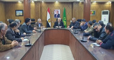 مدير تعليم القليوبية يجتمع بمسؤولي الإدارات التعليمية لتأمين أسئلة الإعدادية