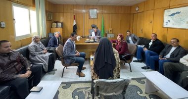 سكرتير عام الفيوم يعقد لقاء خدمة المواطنين بمركز طامية