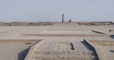 تل العمارنة بالمنيا حكاية تاريخية عظيمة.. هنا كانت مدينة إخناتون ونفرتيتى حيث انطلقت أول دعوة للتوحيد.. تضم المقبرة الملكية والمعبد الأتونى.. مدير السياحة: المنطقة بها أول جسر معلق فى التاريخ.. فيديو وصور معبد أتون
