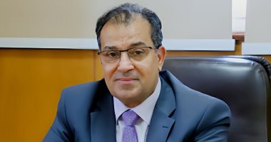 منح طلابي بجامعة جنوب الوادى مليون و400 ألف جنيه لابتكارهم مشروع "استخلاص أصباغ طبيعية"