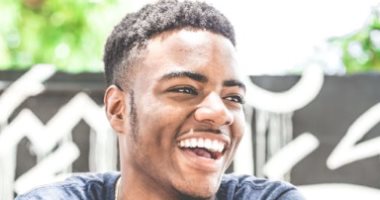 3 أبراج فرفوشة طول الوقت ومفيش حاجة تقدر تعكر مزاجها.. أبرزها برج الثور