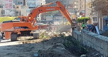 شاهد أعمال تجهيز المسار البديل لكوبرى المندرة وتوسعة الطريق.. فيديو