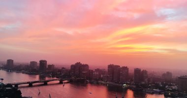 مصر حلوة فى عيون ولادها.. "أمير" يصور غروب الشمس من أعلى كورنيش النيل غروب الشمس من النيل