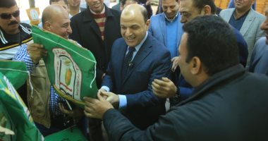 محافظ كفر الشيخ يؤكد دعمه الكامل للقطاع الزراعى والمزارعين.. فيديو وصور