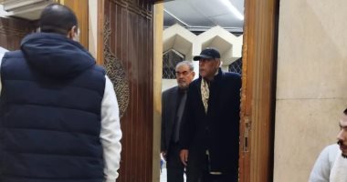 أحمد بدير ومنير مكرم وفتوح أحمد وعلى الهلباوى في عزاء فكرى صادق