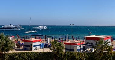 غلق ميناء الغردقة البحرى بسبب اضطراب الحالة البحرية لليوم الثالث على التوالى