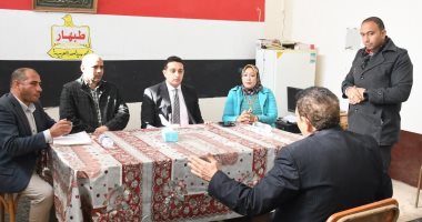 نائب محافظ الفيوم يعقد لقاءا لخدمة المواطنين بقرية طبهار