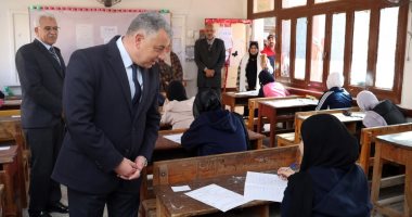 محافظ الإسماعيلية يتفقد لجان امتحانات الشهادة الإعدادية العامة والأزهرية