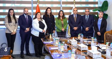 وزيرة التنمية المحلية تبحث التعاون مع الرئيس التنفيذى لهيئة فولبرايت مصر