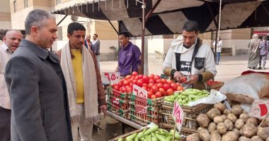 إقبال على سوق اليوم الواحد ببشاير الخير غرب الإسكندرية مع توافر السلع الغذائية