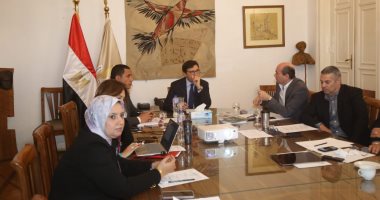 وزير الثقافة يتابع استعدادات "فعاليات الأيام الثقافية المصرية في قطر"