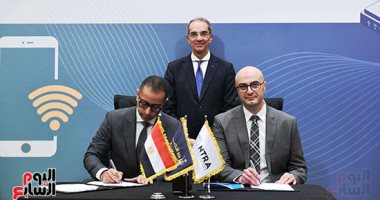 وزير الاتصالات: منتصف العام الجارى سيشهد تغطية كل الطرق السريعة بشبكات اتصالات المهندس عمرو طلعت