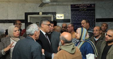 جولة مفاجئة لمحافظ الجيزة بعيادة الهرم الشاملة للتأمين الصحى