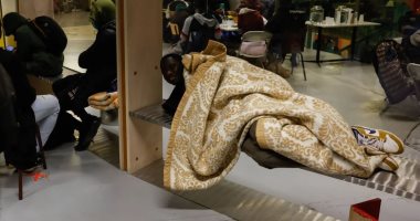 مسرح فرنسى يواجه الإفلاس بعد احتلاله من 300 مهاجر بلا مأوى بسبب الشتاء