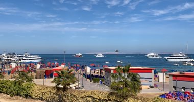 رواج كبير للرحلات السياحية على جزيرتى الجفتون ومجاويش بالغردقة.. فيديو