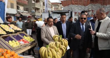 محافظ الشرقية يفتتح سوق اليوم الواحد بمدينة بلبيس.. صور
