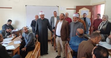 رئيس منطقة سوهاج الأزهرية يتفقد أعمال تصحيح امتحانات الابتدائية والإعدادية منطقة سوهاج الأزهرية