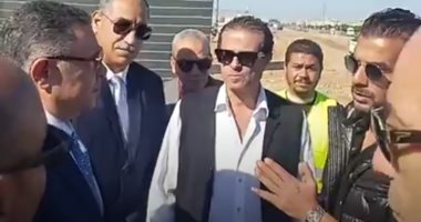 محافظ البحر الأحمر يتفقد ممشى مجاويش بمدينة الغردقة