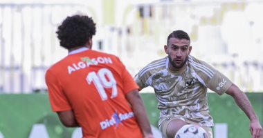 الأهلي المنقوص يكتفي بنقطة أمام فاركو بالدوري.. الأحمر يصل للتعادل الرابع فى 9 مباريات.. صدارة المسابقة في مهب الريح.. تغييرات كولر تفشل في صناعة الفارق مع أبناء التتش.. واستمرار الأخطاء الدفاعية