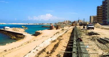 مدينة مرسى مطروح تتجمل.. التوسع في أعمال التطوير الحضاري لجعلها في مصاف المدن السياحية العالمية.. تطوير الكورنيش يسير بخطى متسارعة.. وإحلال وتطوير كوبري روميل وإنشاء ممشى زجاجي .. صور