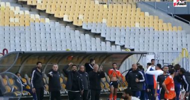 شاهد رد فعل دكة فاركو لحظة احتساب ركلة جزاء الأهلى