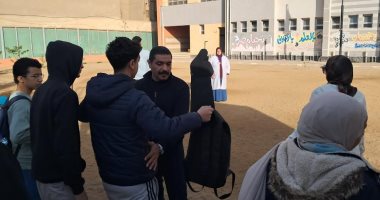 طلاب الإعدادية بالقليوبية يؤدون امتحان العلوم والتربية الفنية.. فيديو