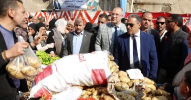 محافظ الشرقية يفتتح سوق اليوم الواحد بمدينة ههيا محافظ الشرقية فى سوق اليوم الواحد
