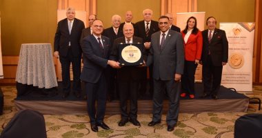 تكريم الدكتور عمرو عزت سلامة بجائزة "رجل العام القائد الملهم" من الاتحاد الإفريقى الآسيوى (AFASU)