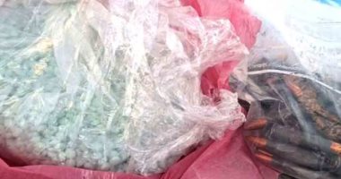 المكسيك تضبط سيارة تحوى 8 آلاف حبة فنتانيل و50 خرطوشة فى ولاية سينالوا فنتانيل