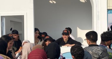 زحام على حفل توقيع كتاب كنزي مدبولي بمعرض الكتاب.. صور